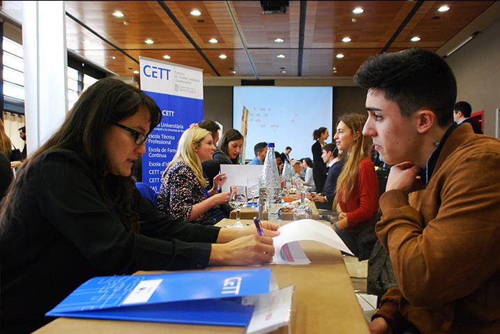 La 16a Trobada CETT-empresa finalitza amb un 60% més d’ofertes laborals pels estudiants